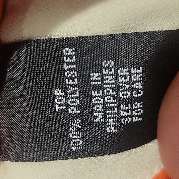 I.N. San Francisco orange & creme Blouse size small - Picture 8 of 8